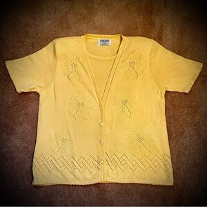 (131) Vintage Women’s Alfred Dunner Cardigan Sweater